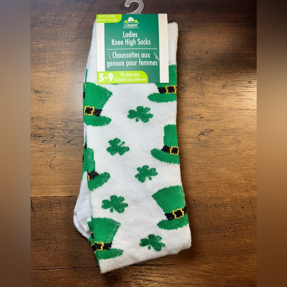 Seasonal Women’s Knee High Socks Sz 5-9 St. Patrick’s Day Socks Shamrock/Hat